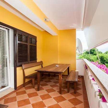Surfinia Apartamento Baška